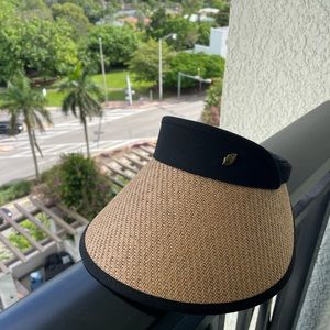 NWOT Wide brimmed visor